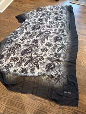 MaxMara Black and White Botanical Silk Scarf